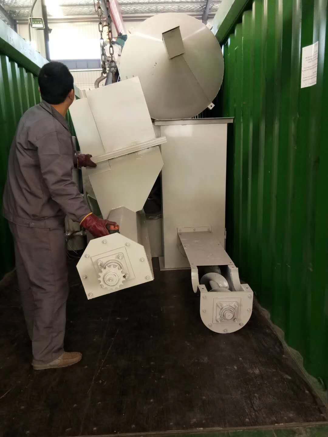 q6910輥道通過式拋丸清理機(jī)發(fā)往墨西哥 q6910輥道通過式拋丸清理機(jī)發(fā)往墨西哥